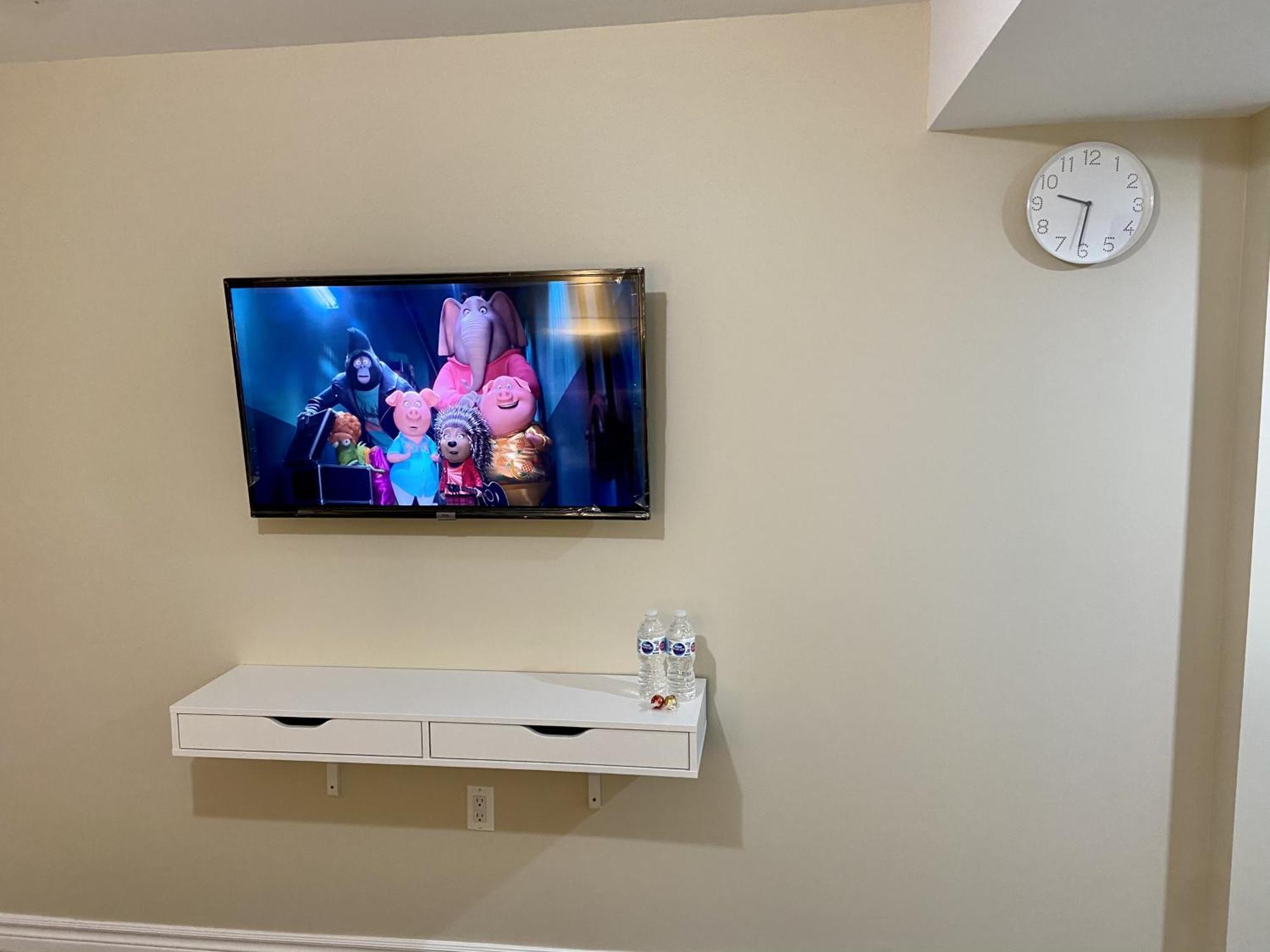 Affordable Room With Free Parking In Newmarket On Eksteriør billede
